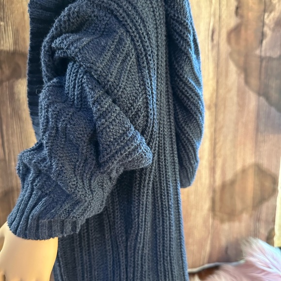 Aeropostale Girls' Blue Sweater | Size XS/TP | 60% Cotton, 40% Acrylic - Picture 5 of 11